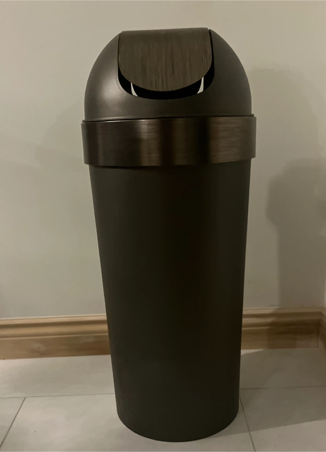 Grey Flip-Top Trash Can - photo 3
