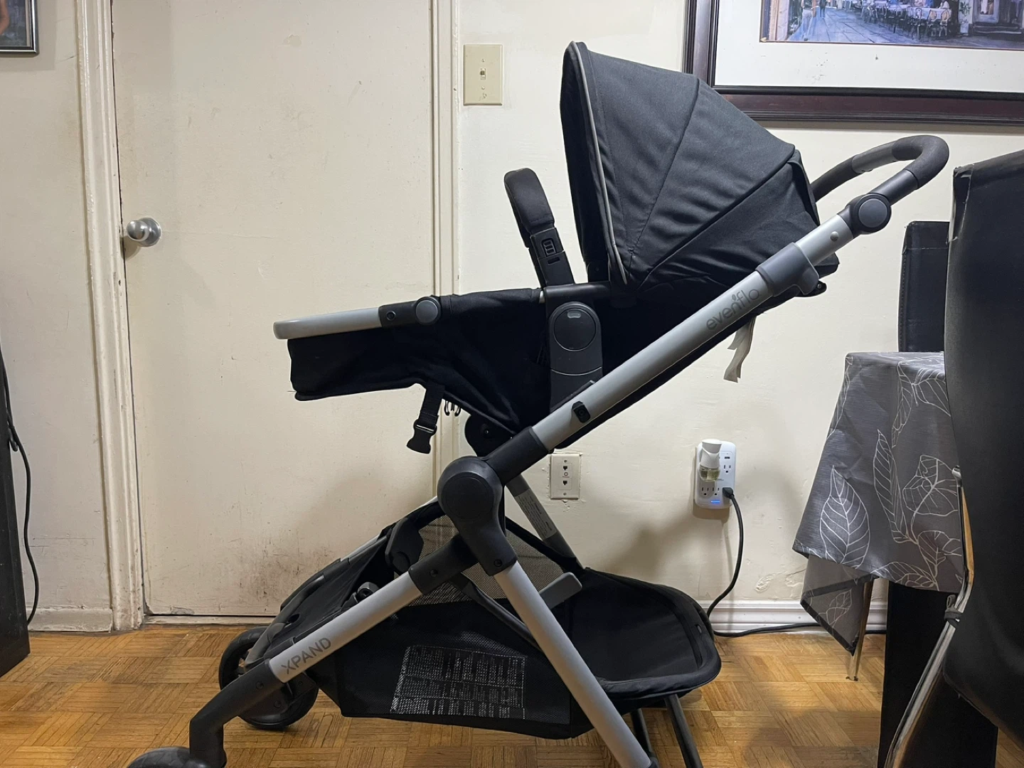 Evenflo pivot Expand Double Stroller with Car Seat - photo 4