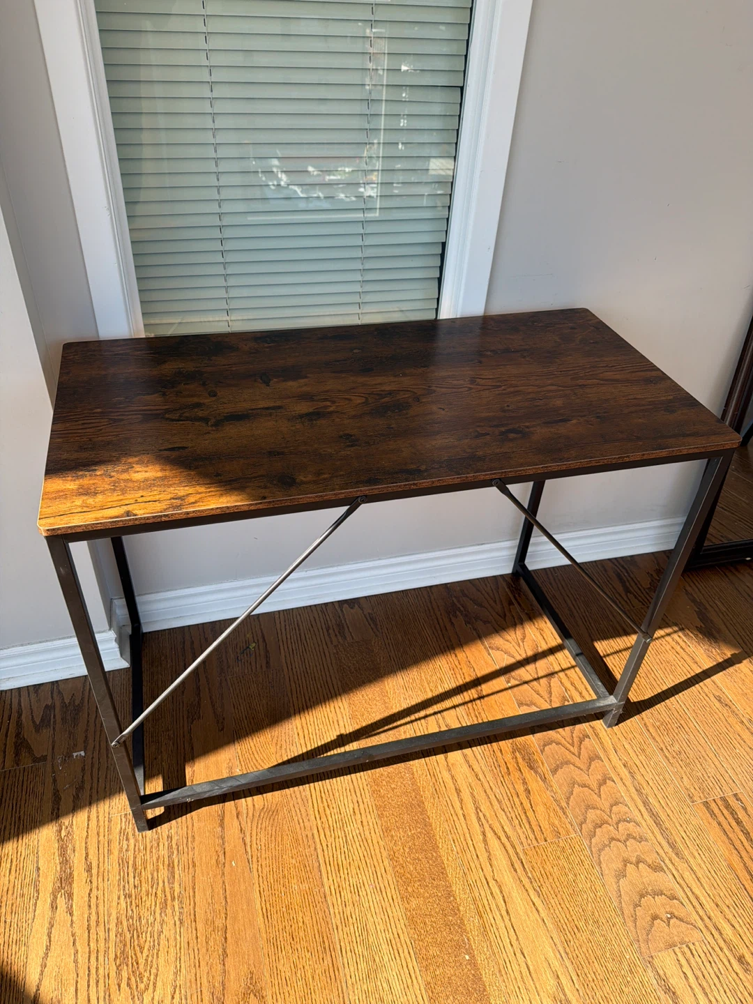 Need it gone today !! Rustic Wood Grain Desk