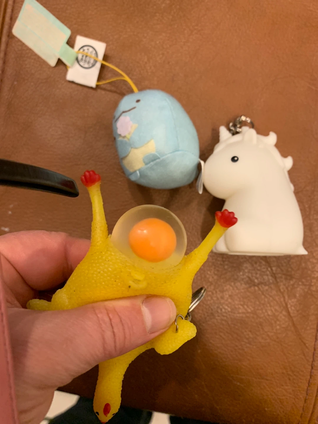 🧡 Yellow Squeeze Chicken & Keychain Set - photo 2