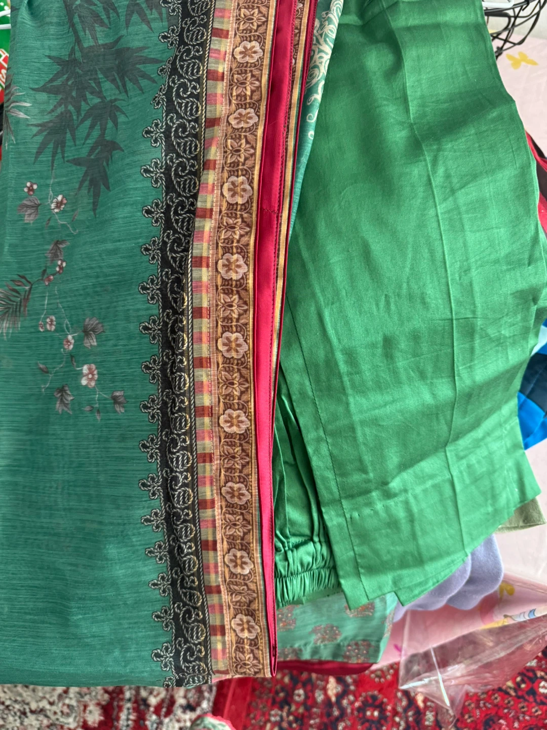Green Embroidered Kurti with Pants - photo 2
