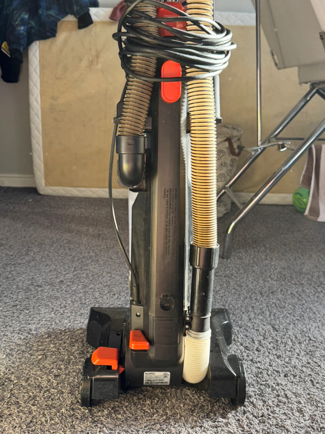 Eureka Vaccum Cleaner - photo 4