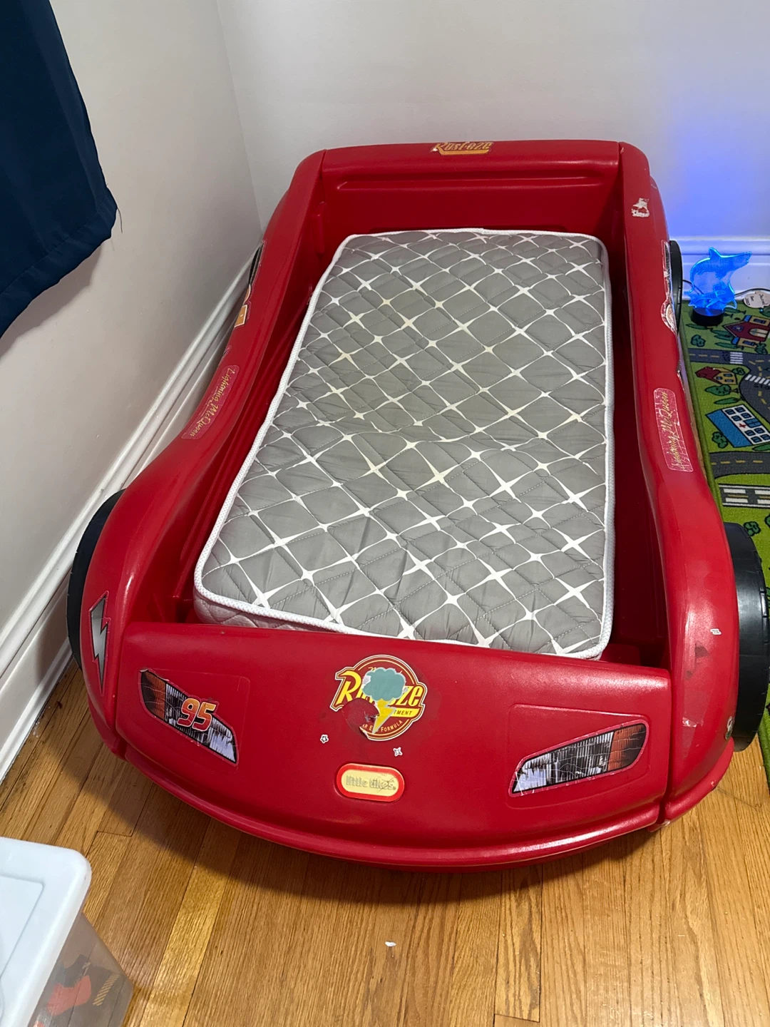 Little Tikes Lightning McQueen Race Car Bed Toddler - photo 2