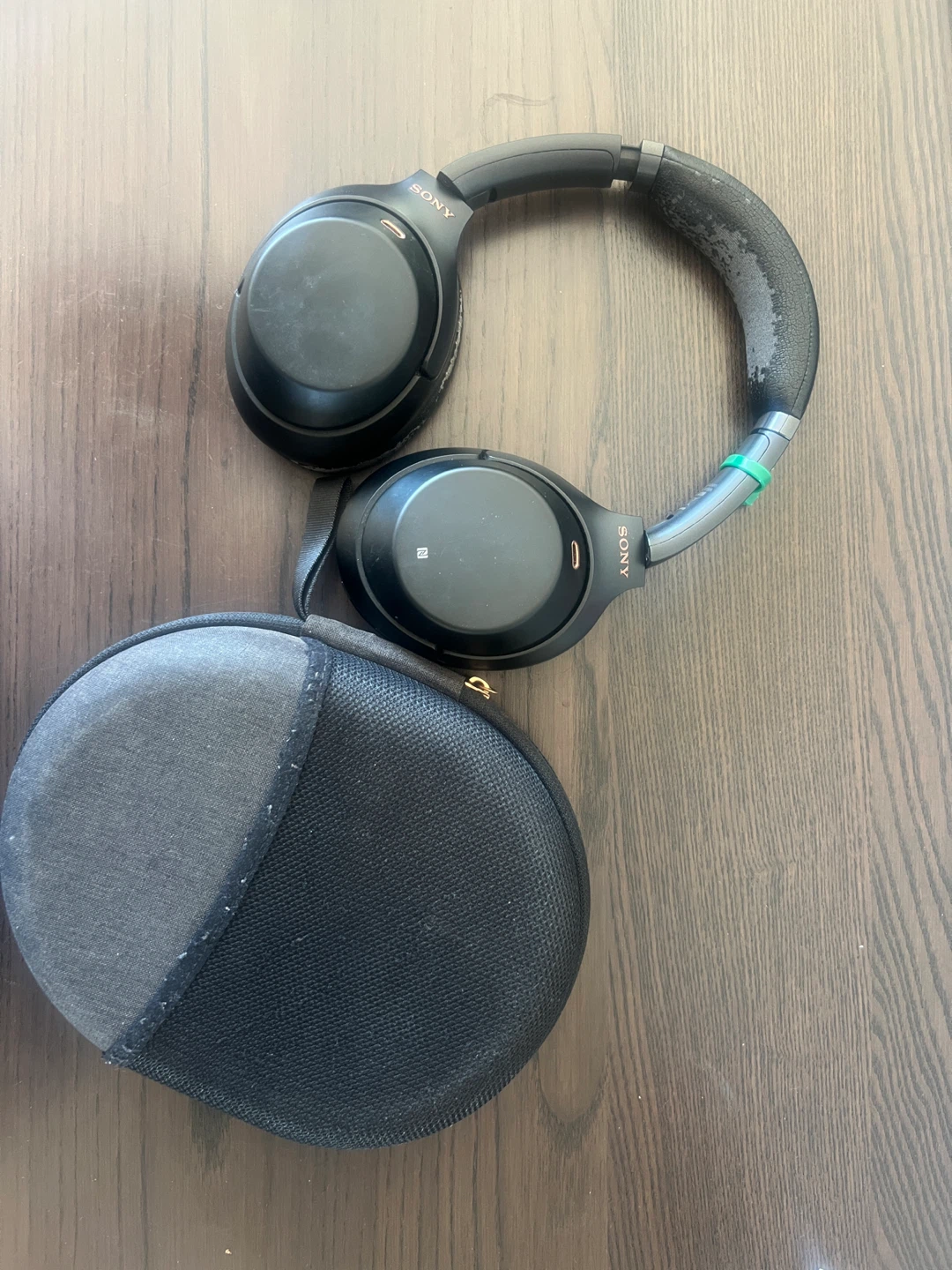Sony WH-1000XM3 Noise Cancelling Headphones with Case