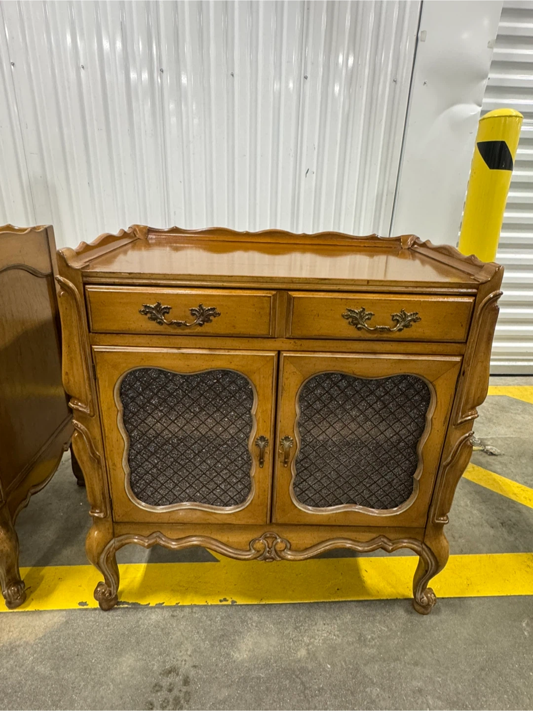 Free delivery vintage night stand set - photo 3