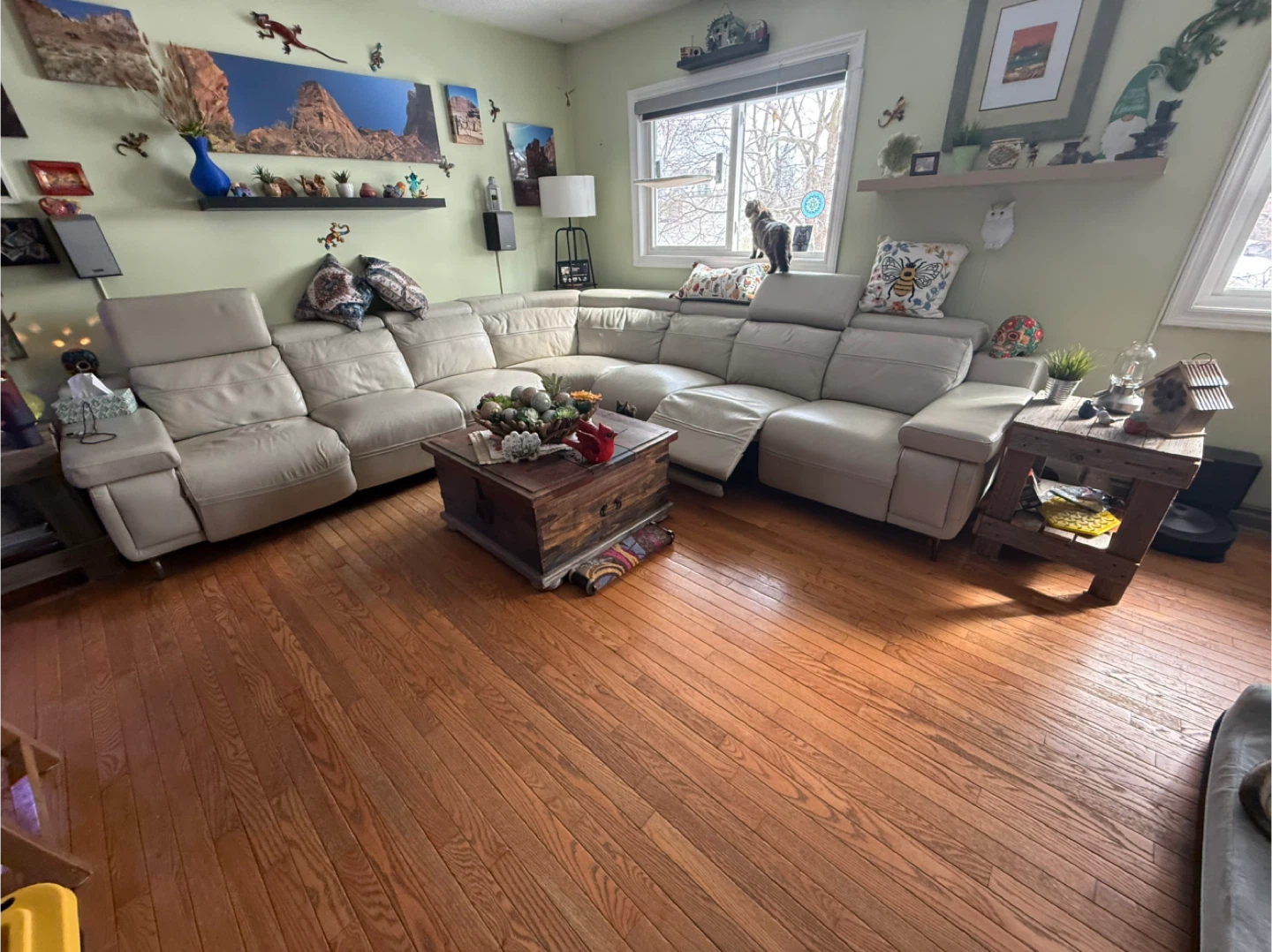 Cream Leather Sectional Sofa with Recliners - photo 4