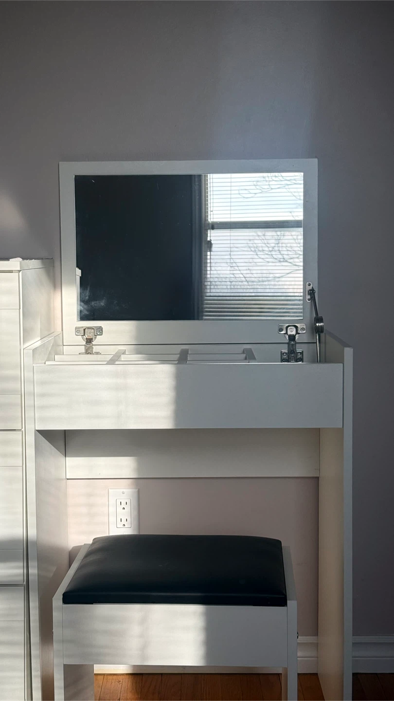 White Vanity Desk with Mirror and Organizer - photo 3