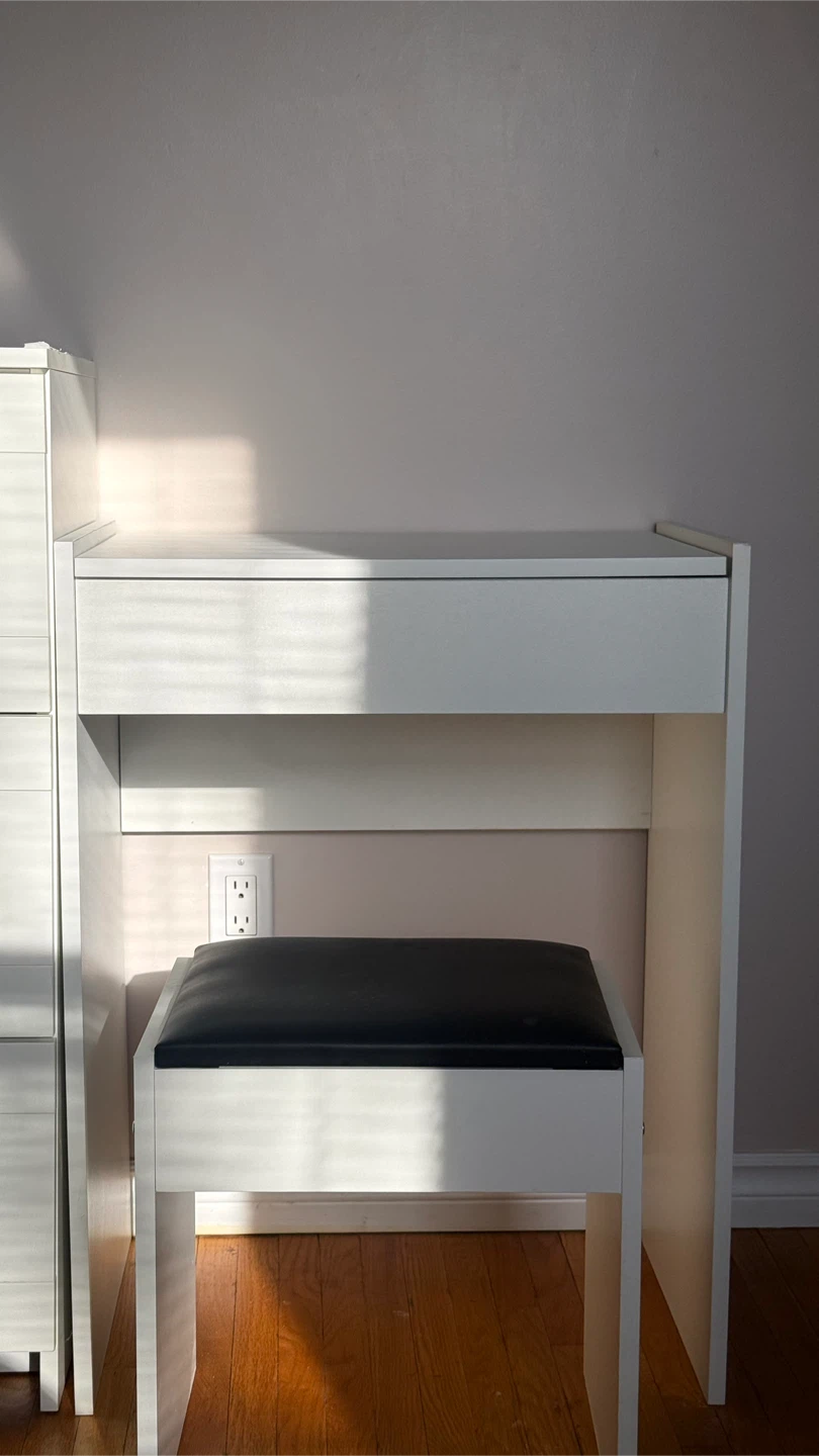 White Vanity Desk with Mirror and Organizer - photo 4