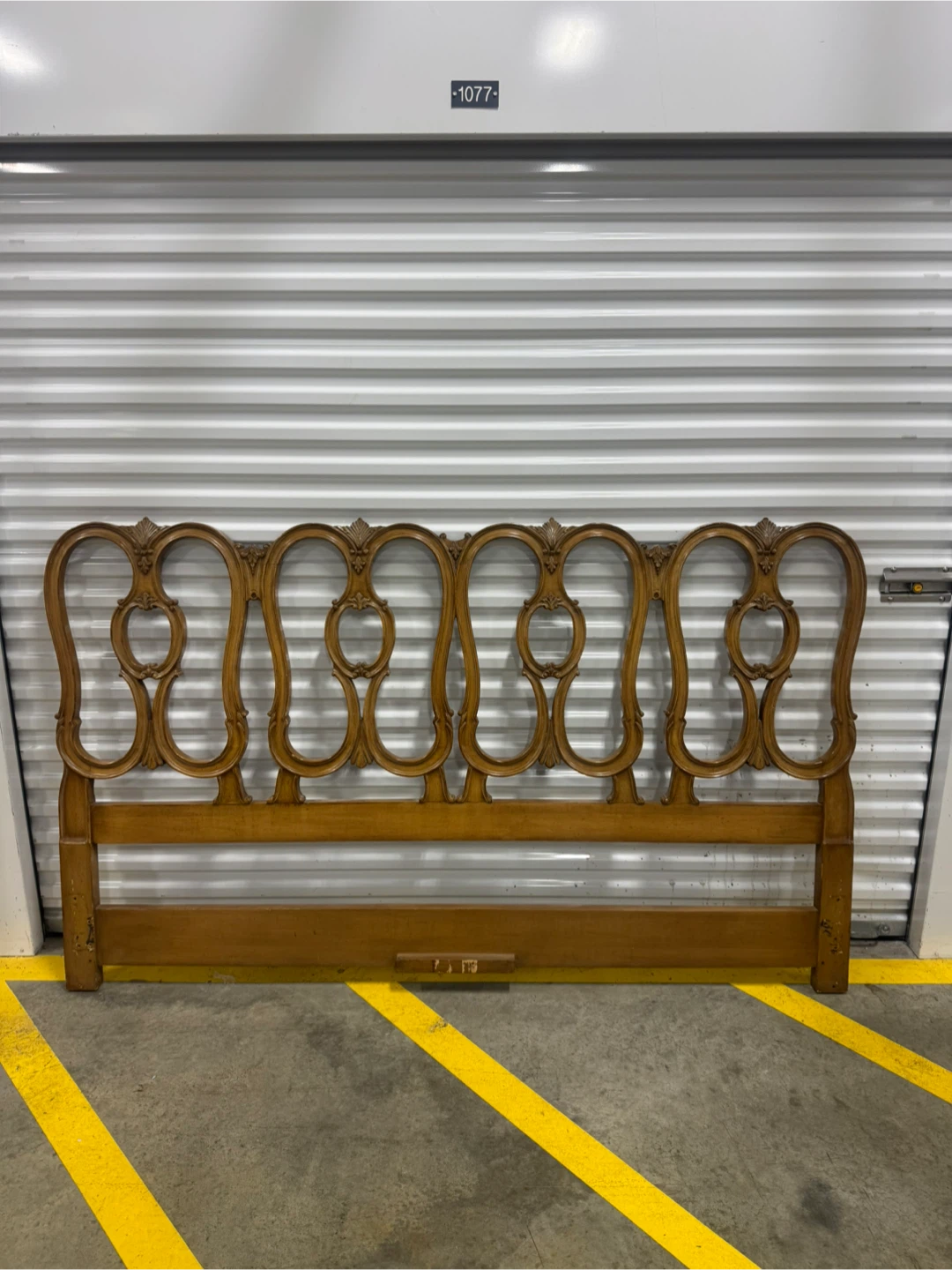 Free delivery king headboard