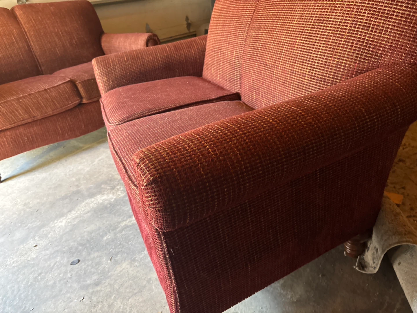 2 matching vintage  loveseats very comfortable - photo 5