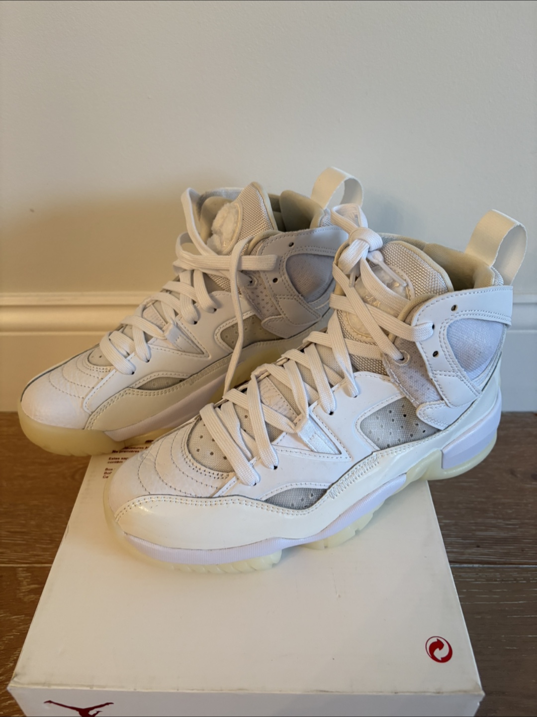 NIKE Jordan Air Jumpman Two Trey Women 6.5 NEW