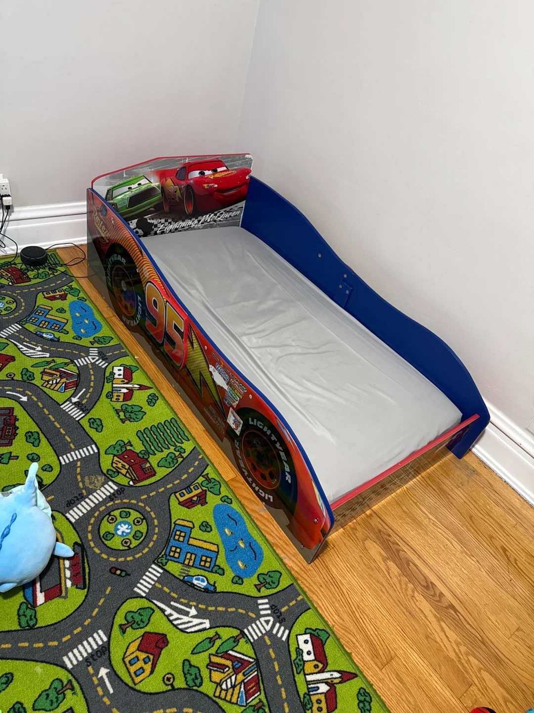 Disney Cars Lightning McQueen Toddler Bed - photo 2