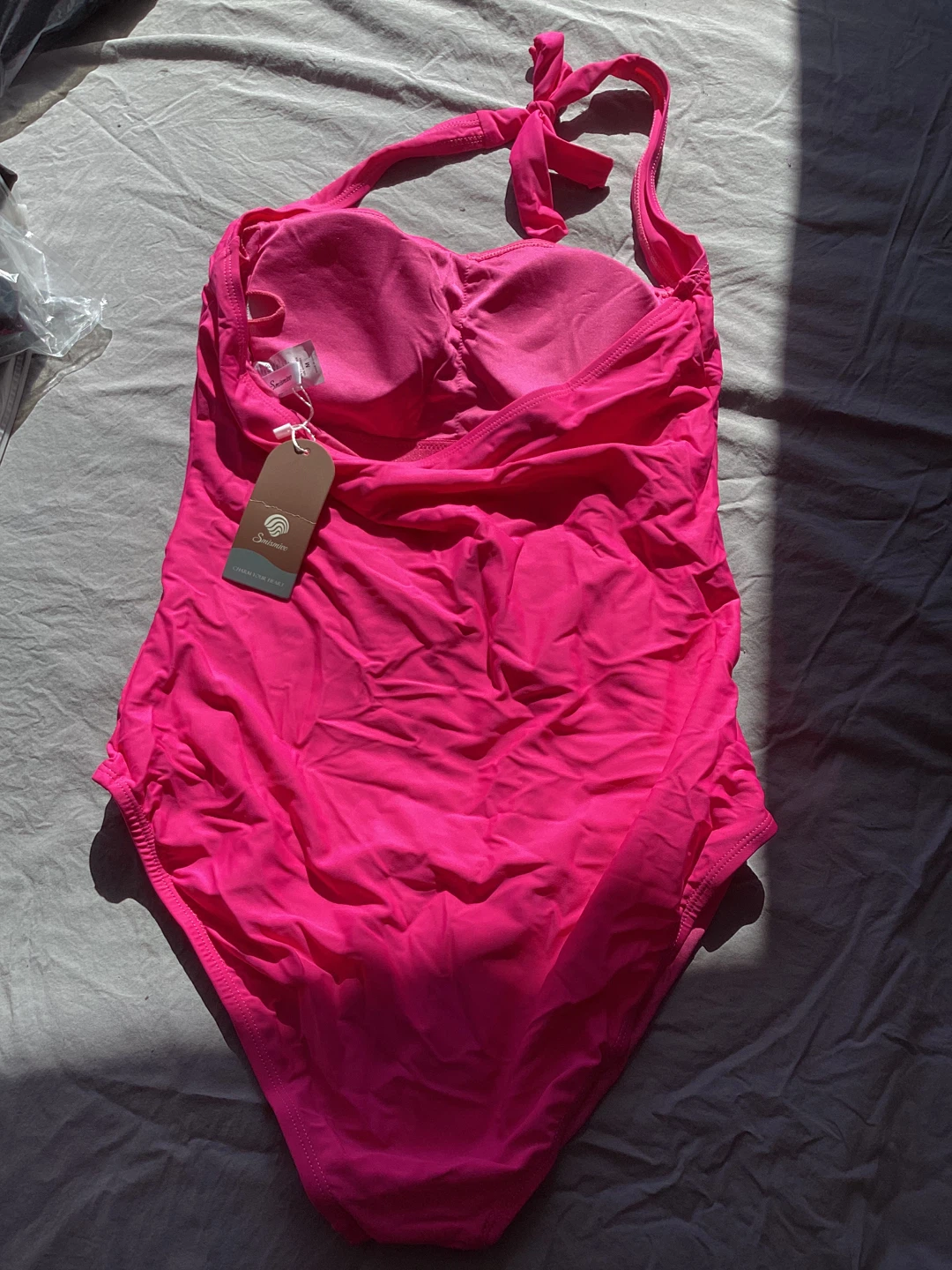 NWT Swimsuit Women's holter One-Piece Pink Size M - photo 2