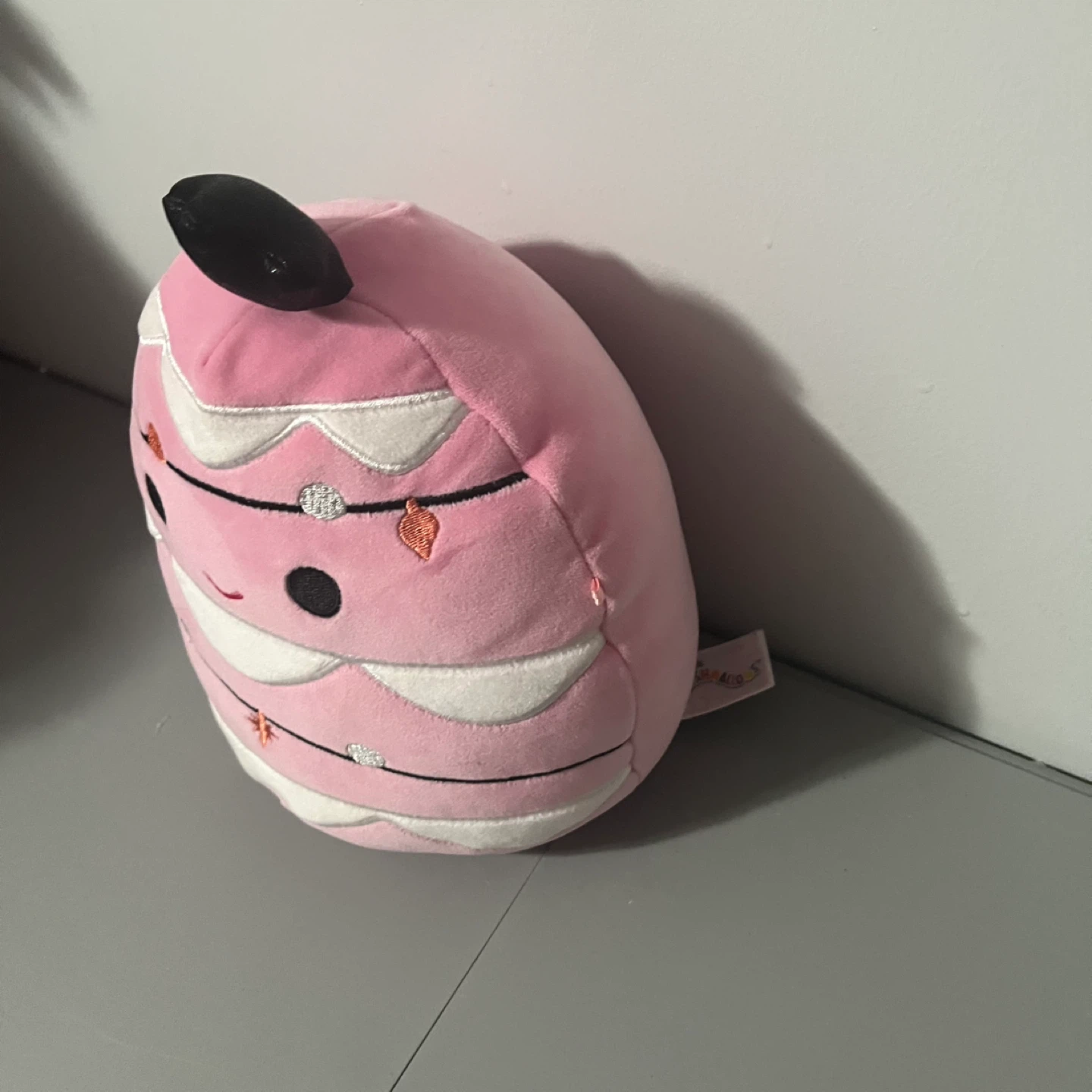 Squishmallow Carrigan the Pink Christmas Tree 10” - photo 3