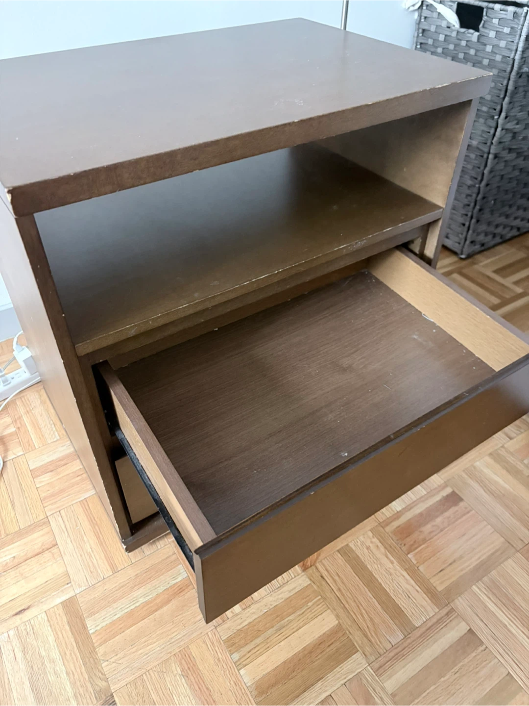 Brown 2-Drawer Nightstand / End Table - photo 2
