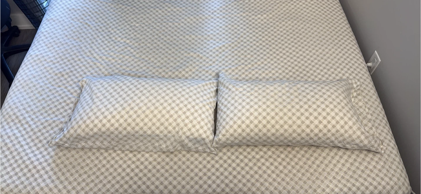 Queen Mattress+Box Spring+Protector+2 Pillows — Clean & Ready - photo 4