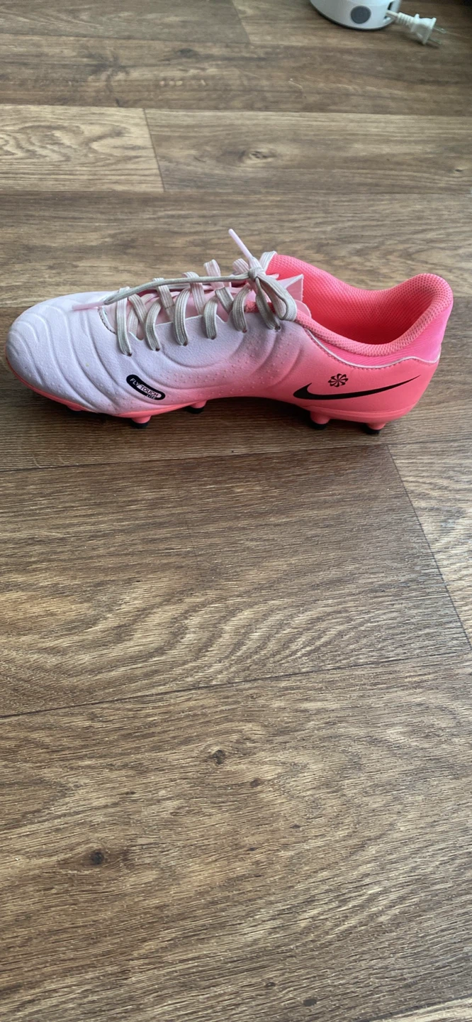 Nike Kids Soccer Cleats Pink White - photo 4
