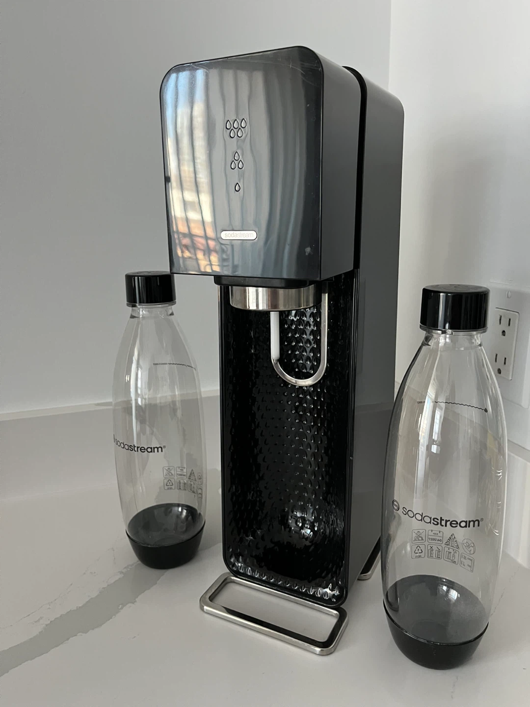 SodaStream Black Sparkling Water Maker with 2 Bottles - photo 2