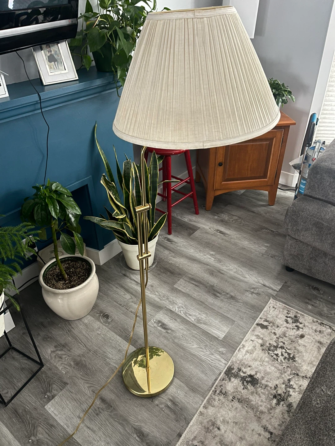 Floor lamp