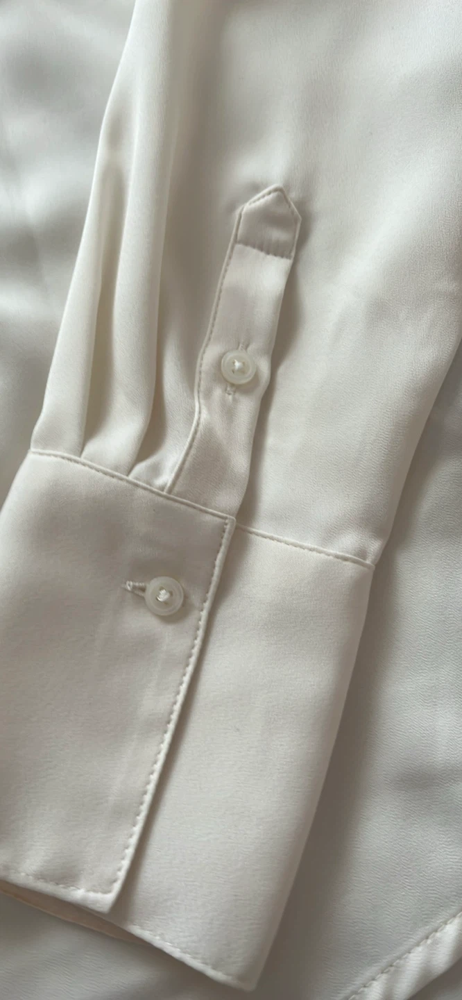 banana republic white satin blouse - photo 3