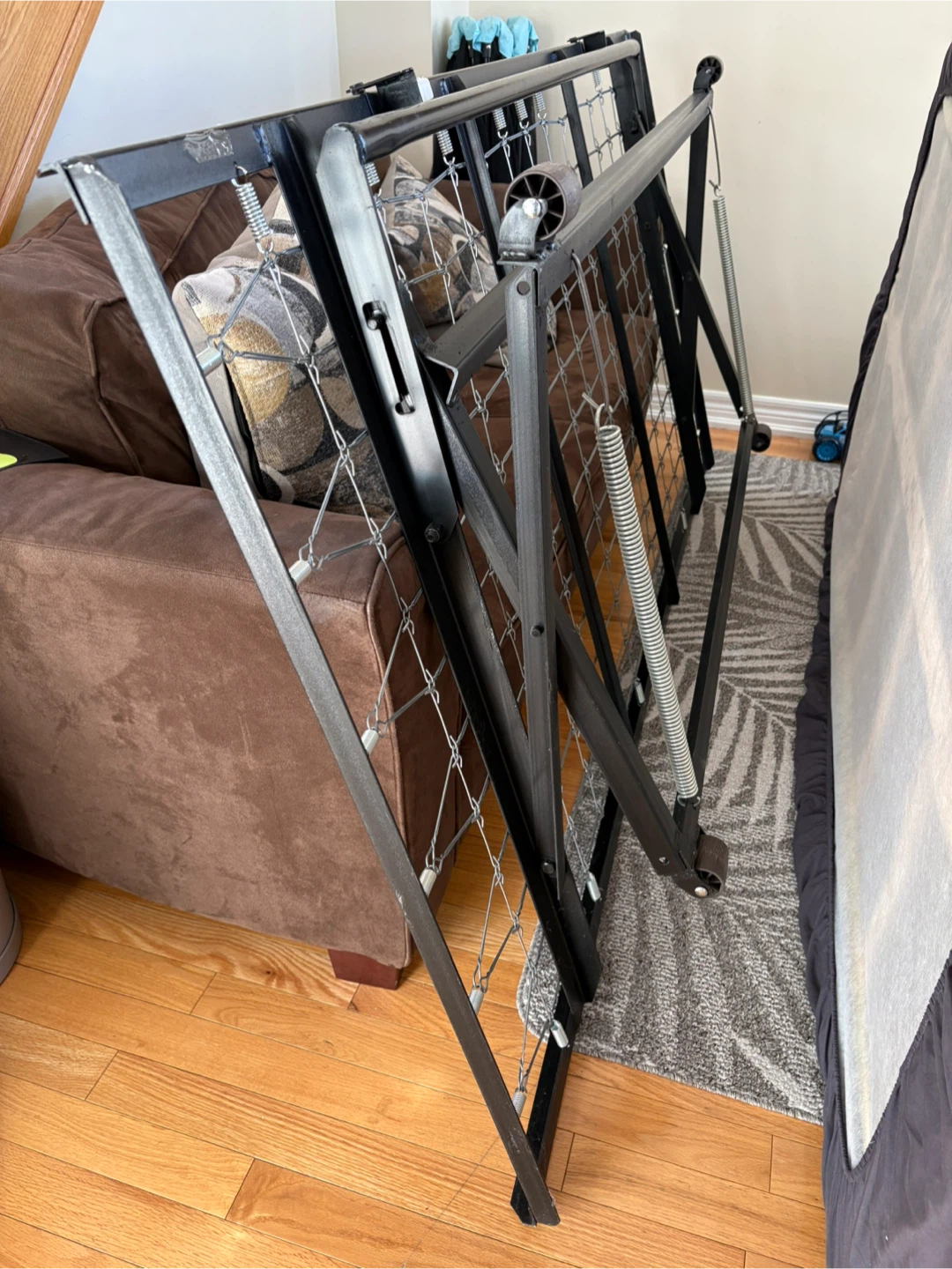 39" Pop Up Trundle Bed Frame twin size - photo 2