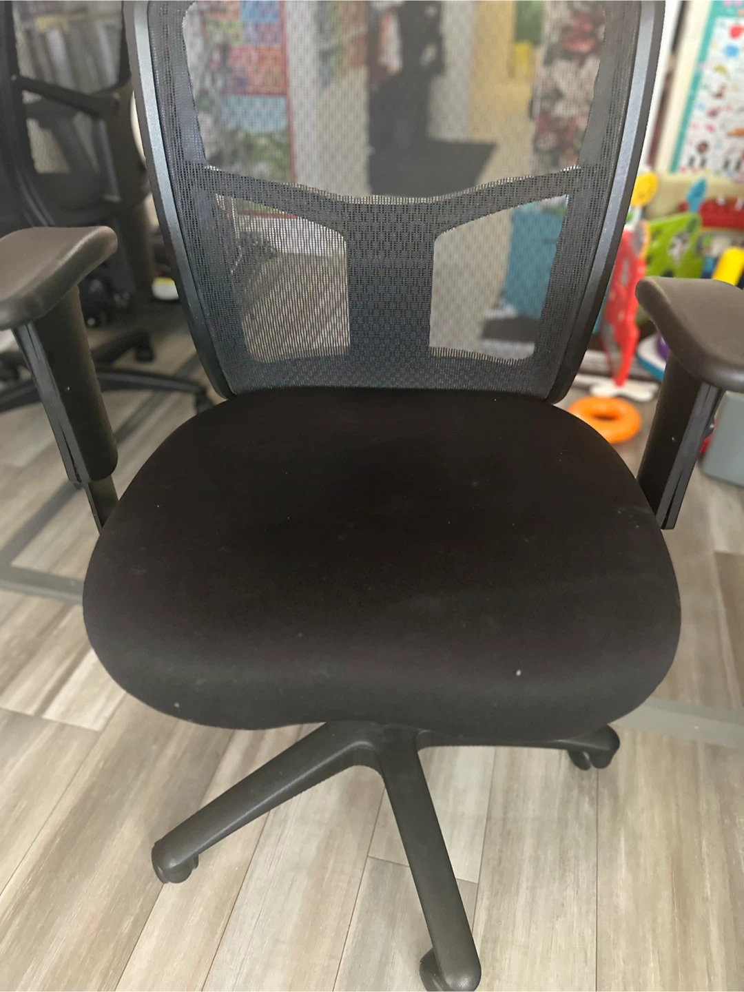 Black Mesh Office Chair - photo 4