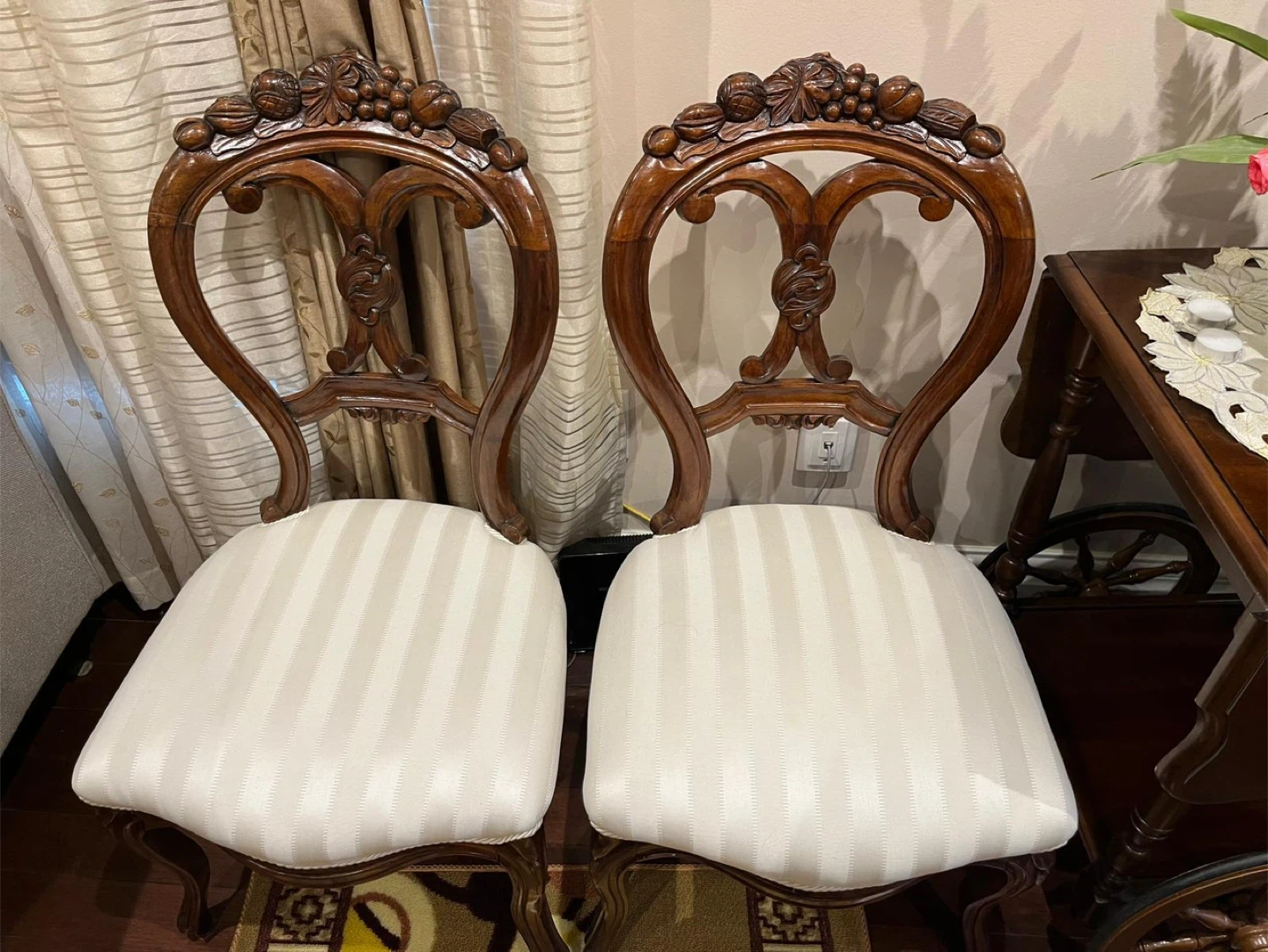 Pair of Ornate Wood Chairs - photo 3