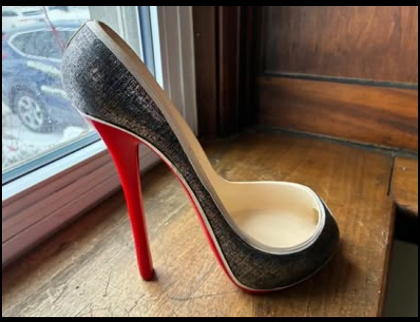 Stiletto high heel wine bottle holder shoe  women's