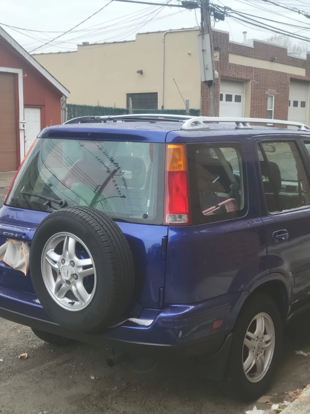 Blue Honda CR-V SUV - photo 2