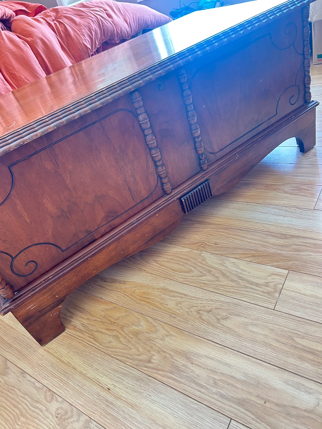 Vintage Wooden Cedar Lined Chest (PRICE FIRM) - photo 4
