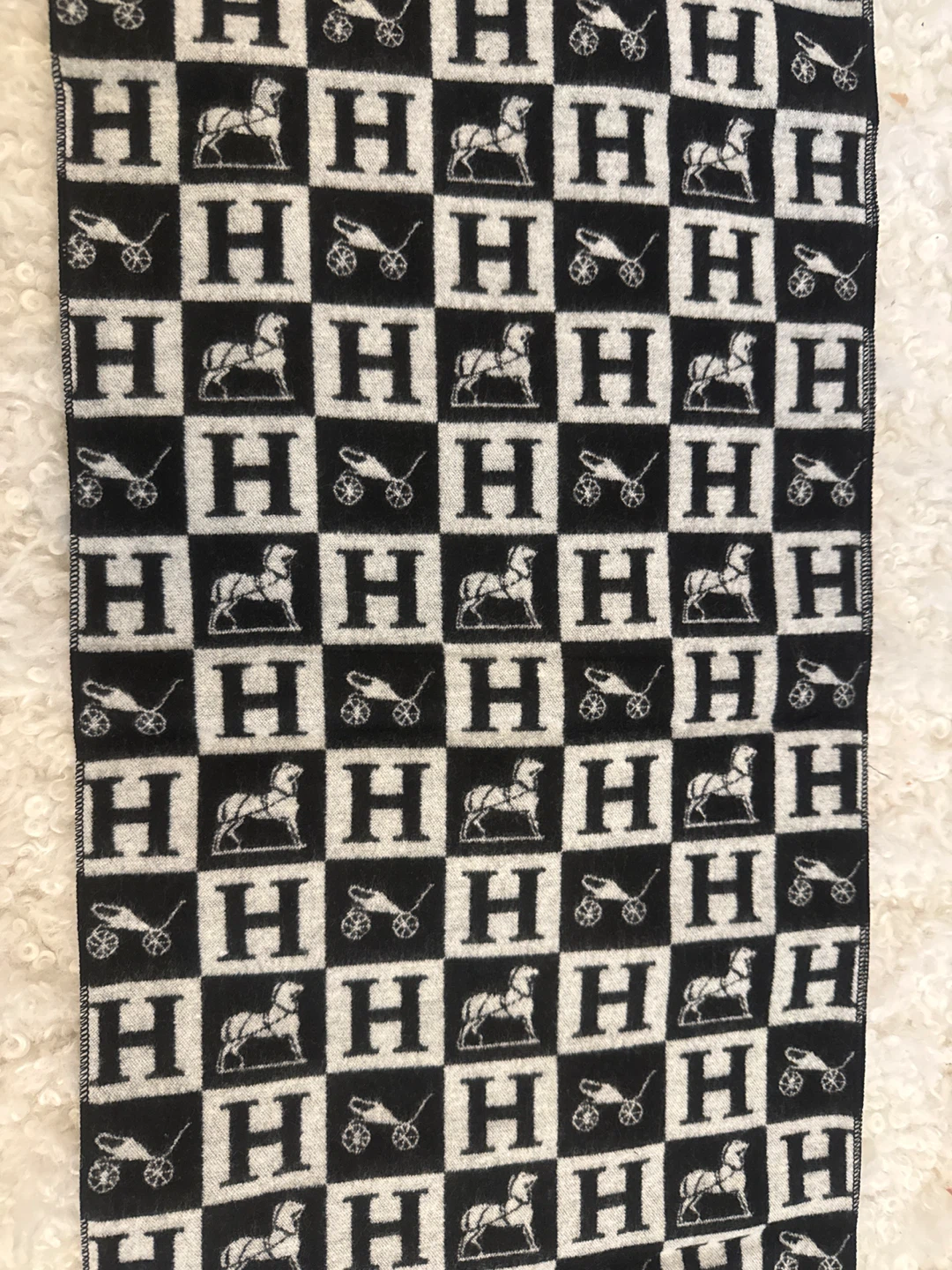Hermès Scarf - photo 3