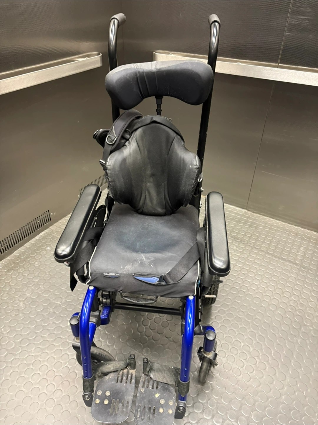 Kids Wheelchair with Headrest - photo 4