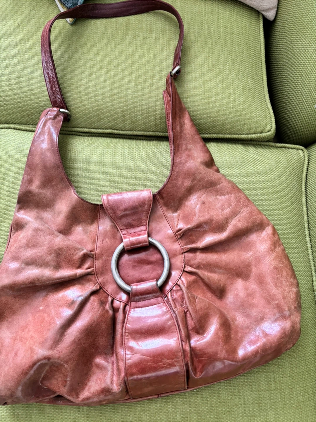 Free handbags. - photo 3
