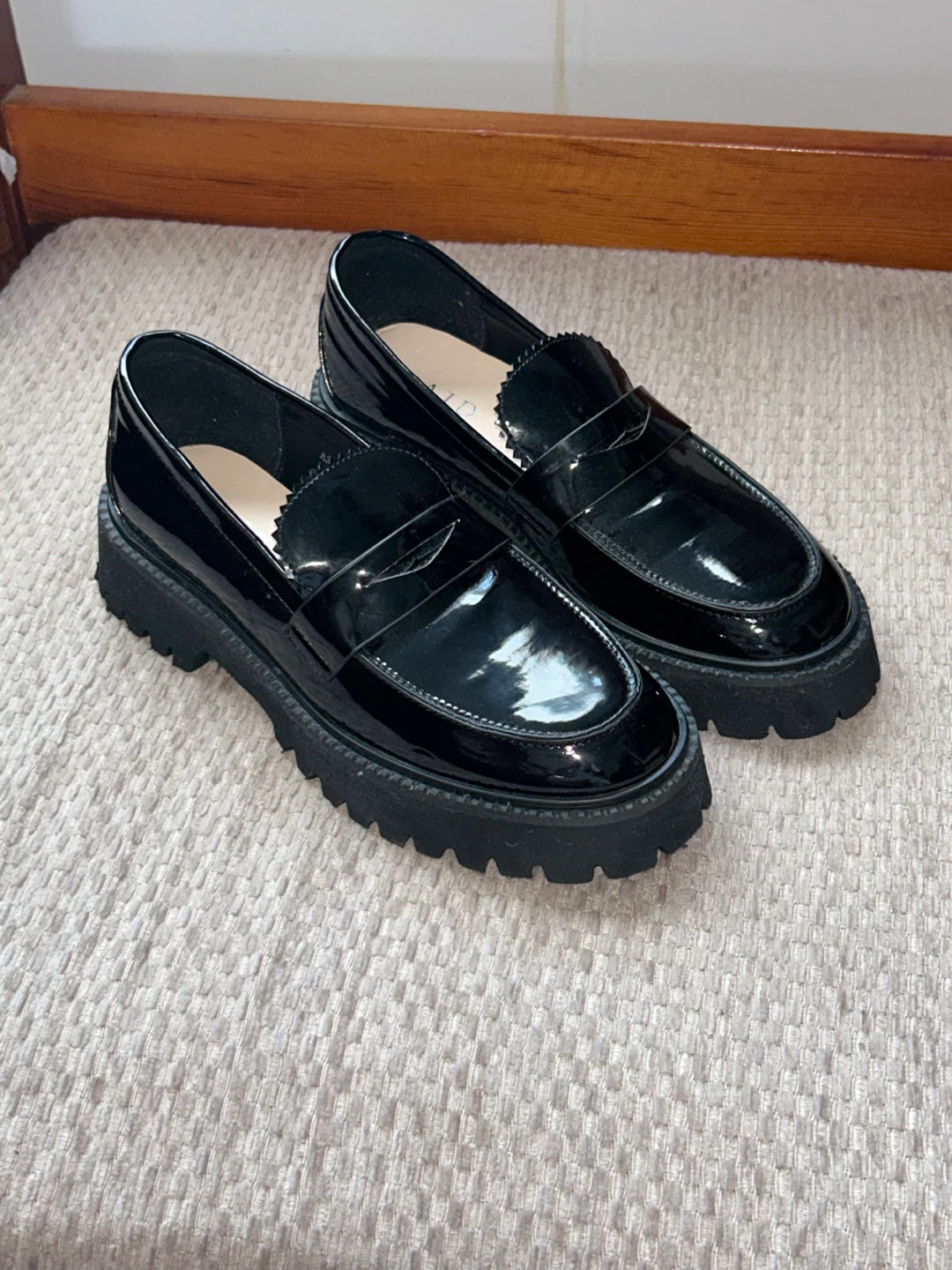 Size 39 Black Patent Platform Loafers Raid Astra 40