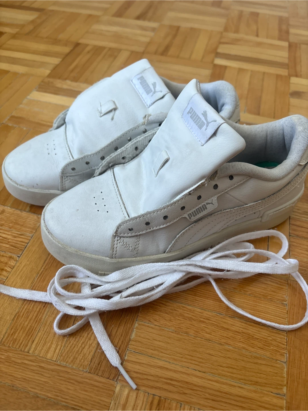 White Puma Sneakers (with laces) - photo 2