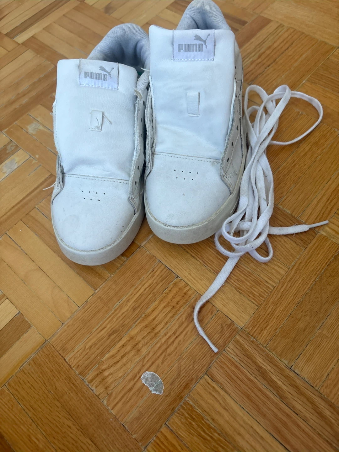 White Puma Sneakers (with laces)
