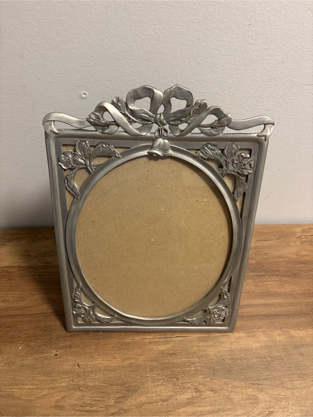 Vintage Metal Photo Frame 7x9 inches - photo 2