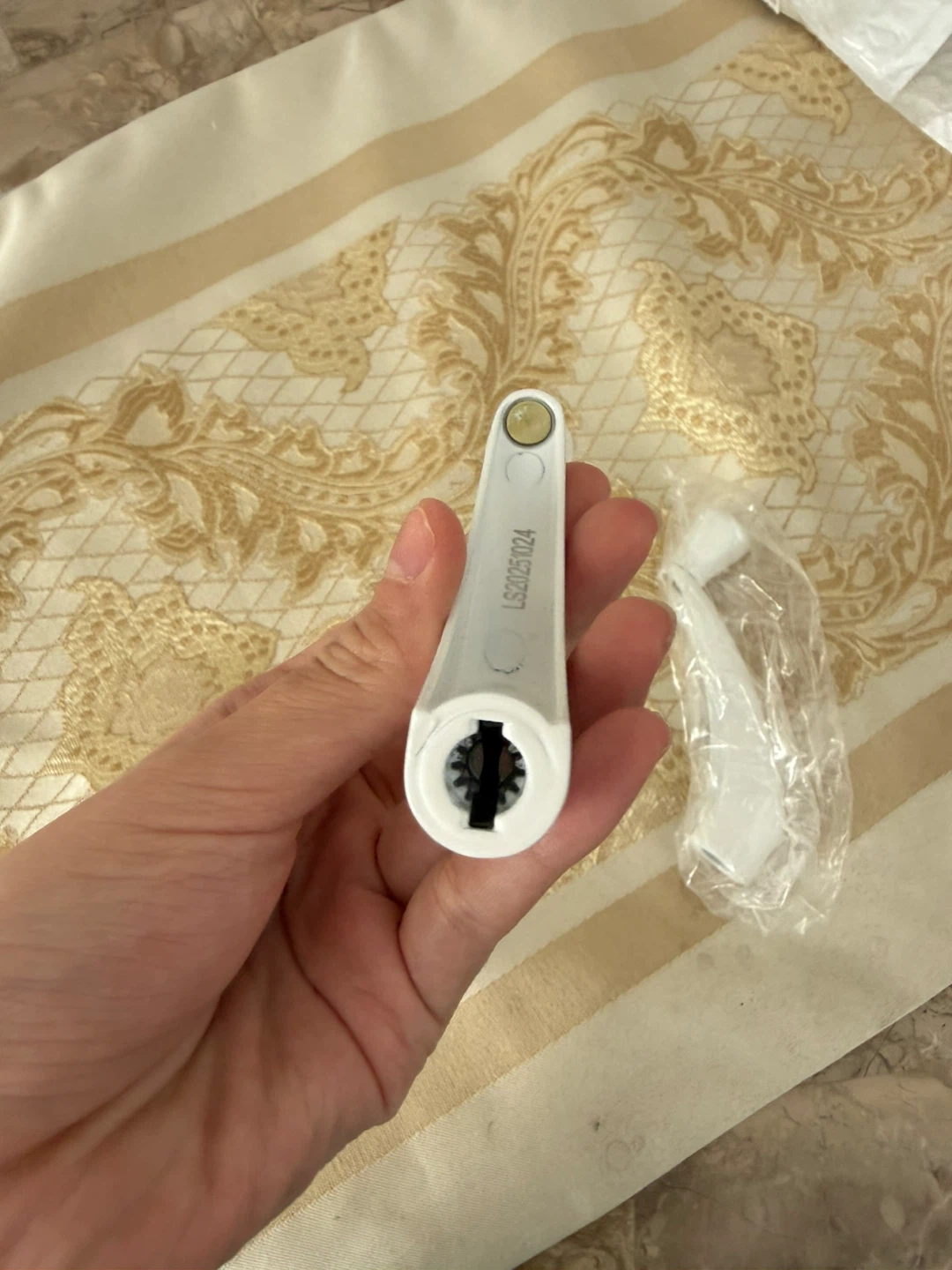 White alloy window cranks  for casement windows - photo 2