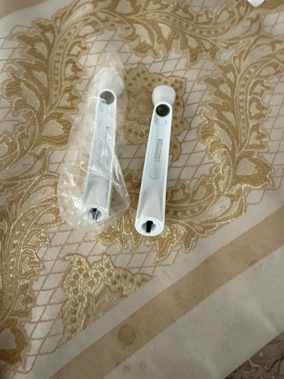 White alloy window cranks  for casement windows - photo 3