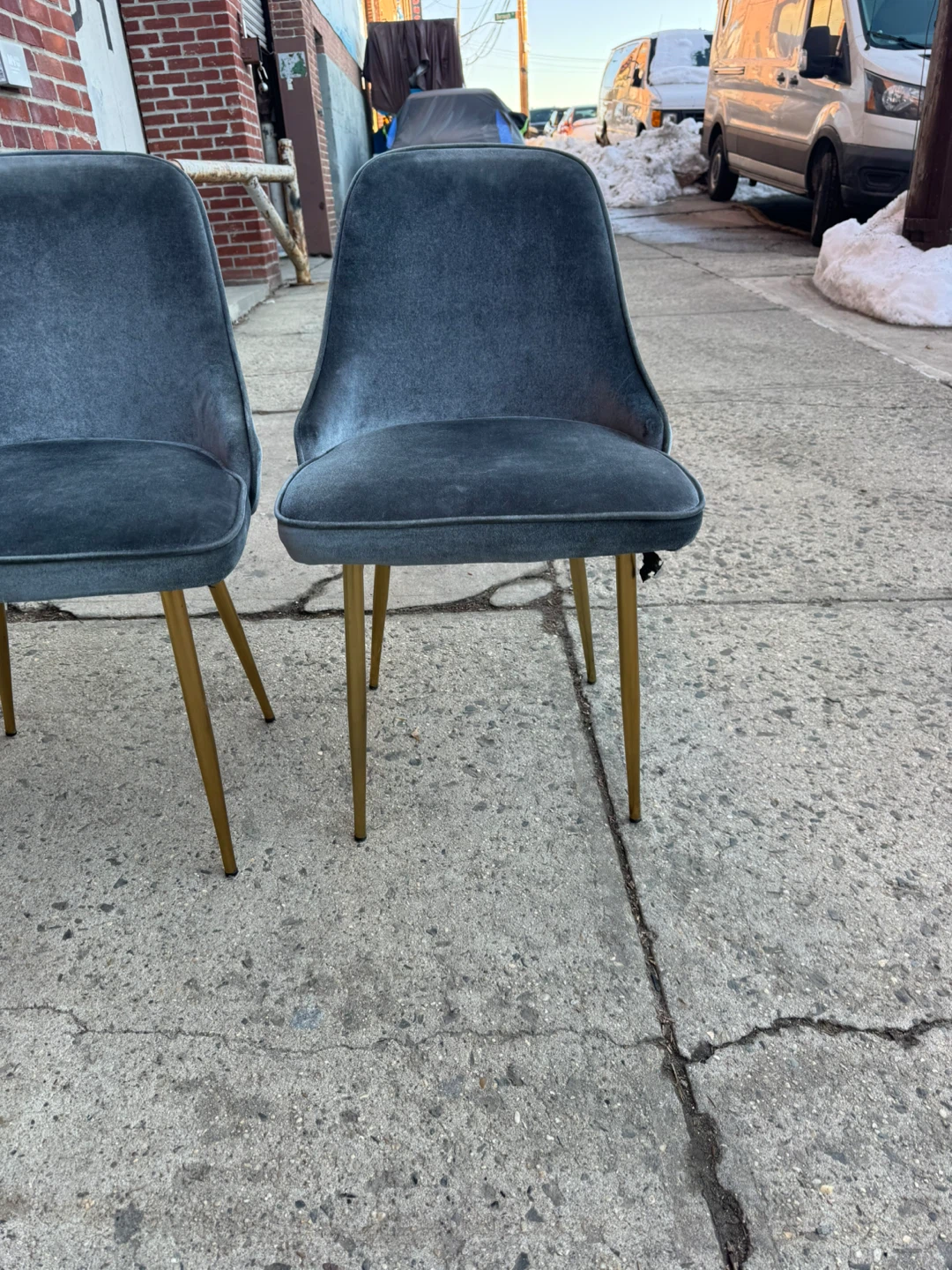 Set of 2 Dark Gray Velvet Dining Chairs with Gold Legs - photo 4
