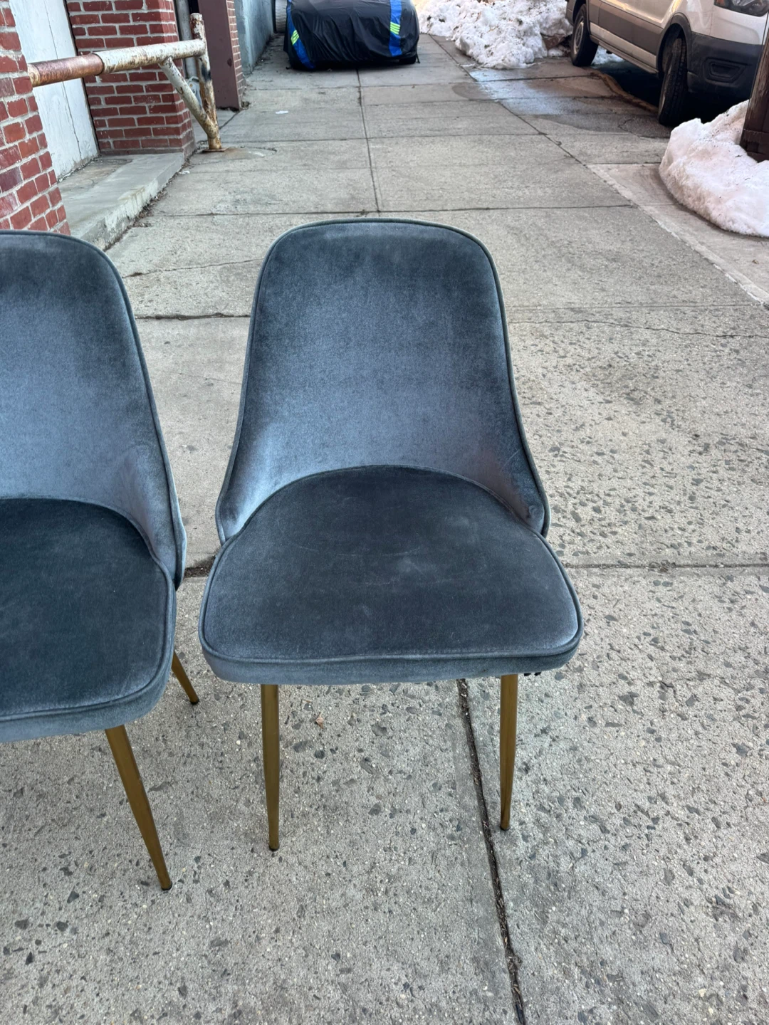 Set of 2 Dark Gray Velvet Dining Chairs with Gold Legs - photo 3
