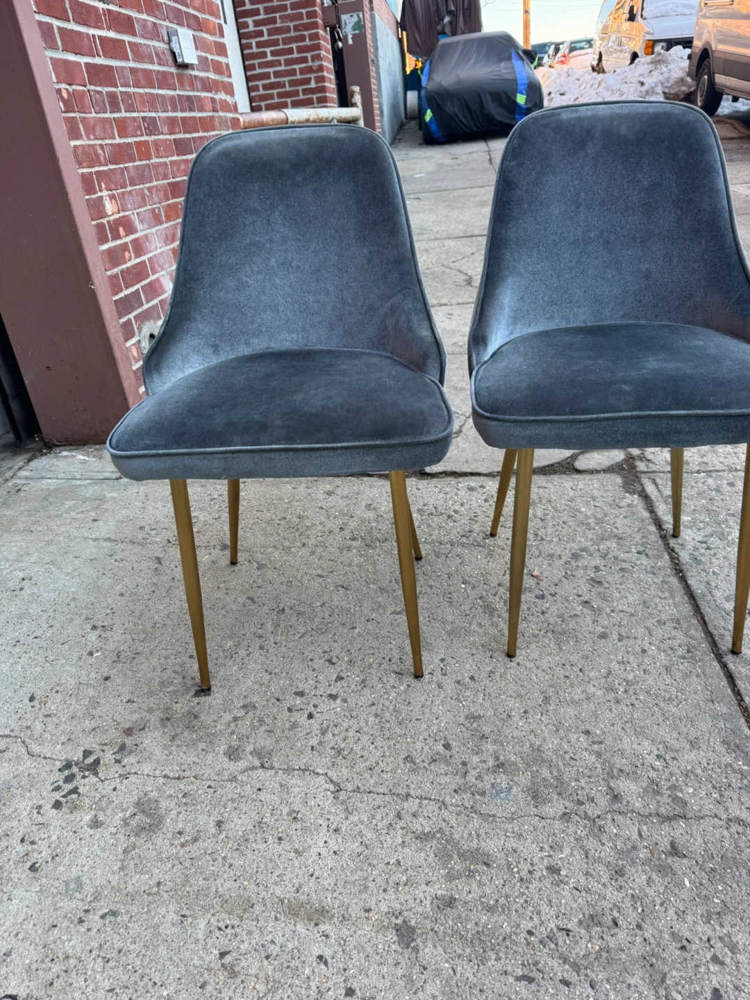 Set of 2 Dark Gray Velvet Dining Chairs with Gold Legs - photo 5