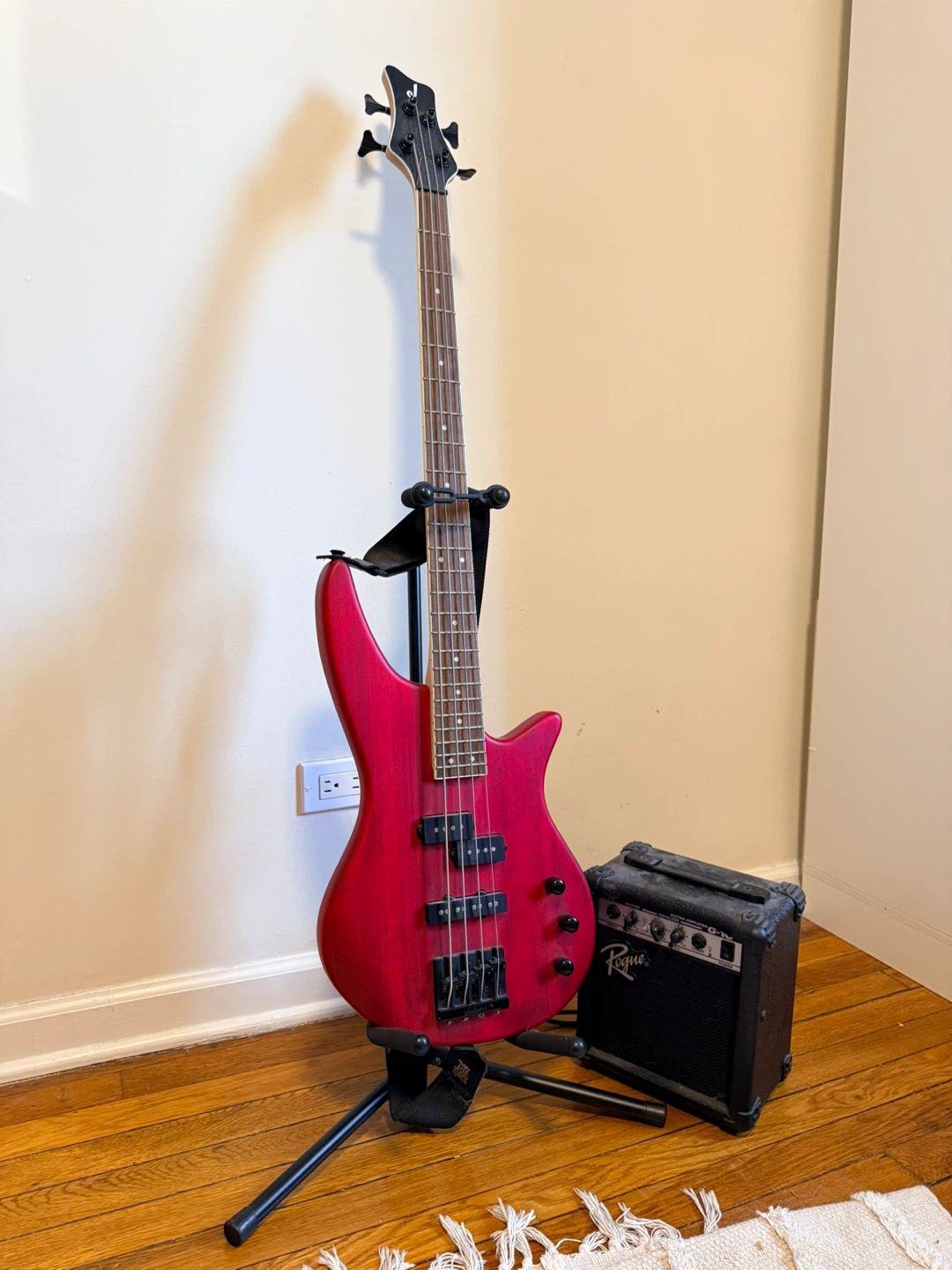 Jackson JS Series Spectra Bass and Rogue Guitar Amp