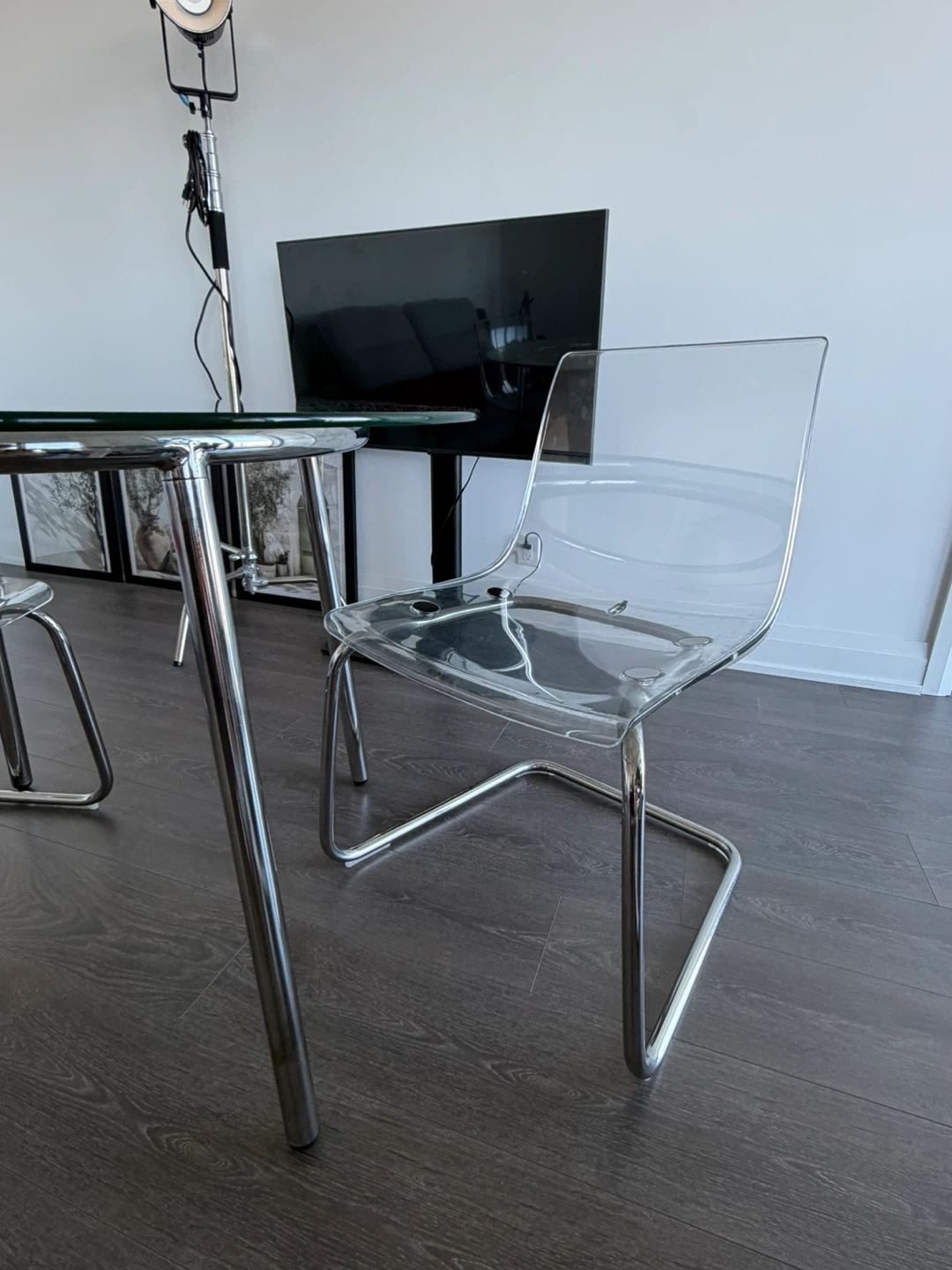 Clear Glass Dining Table + 2 acrylic chairs - photo 5