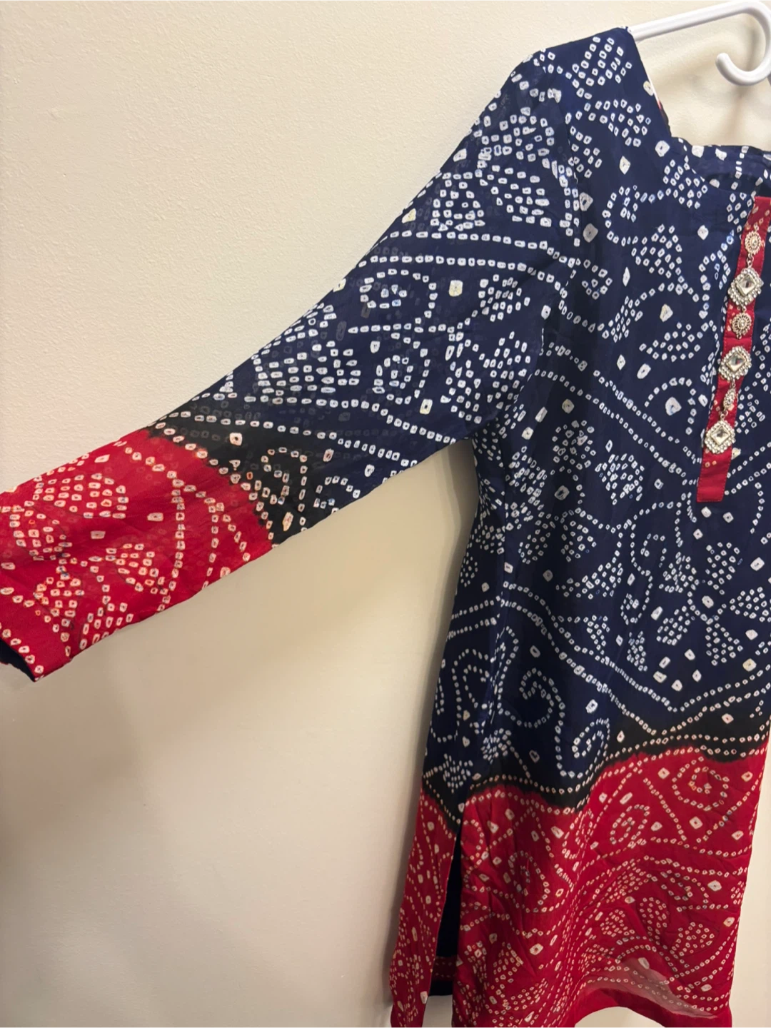 Blue and Red Bandhani Print Tunic with Embellished Neckline - photo 4
