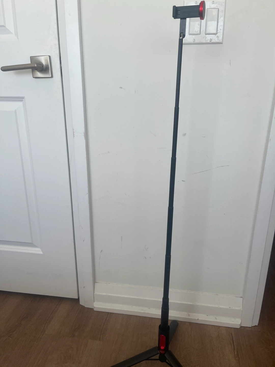 Extendable Tripod Selfie Stick with Phone Mount - photo 2