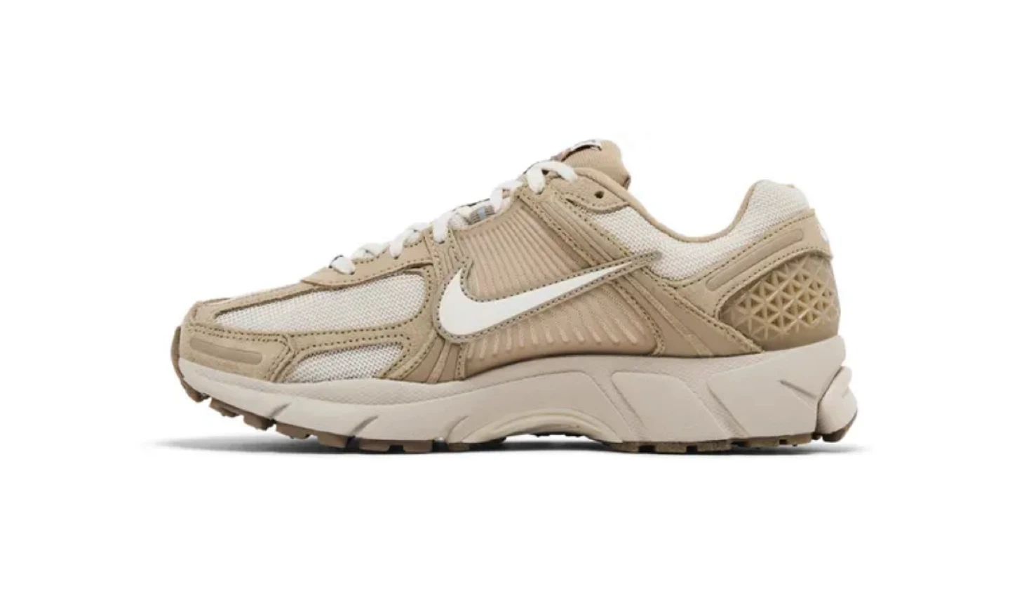 Nike Air Zoom Vomero 5 - Khaki Sesame - kids - size 4 - photo 3