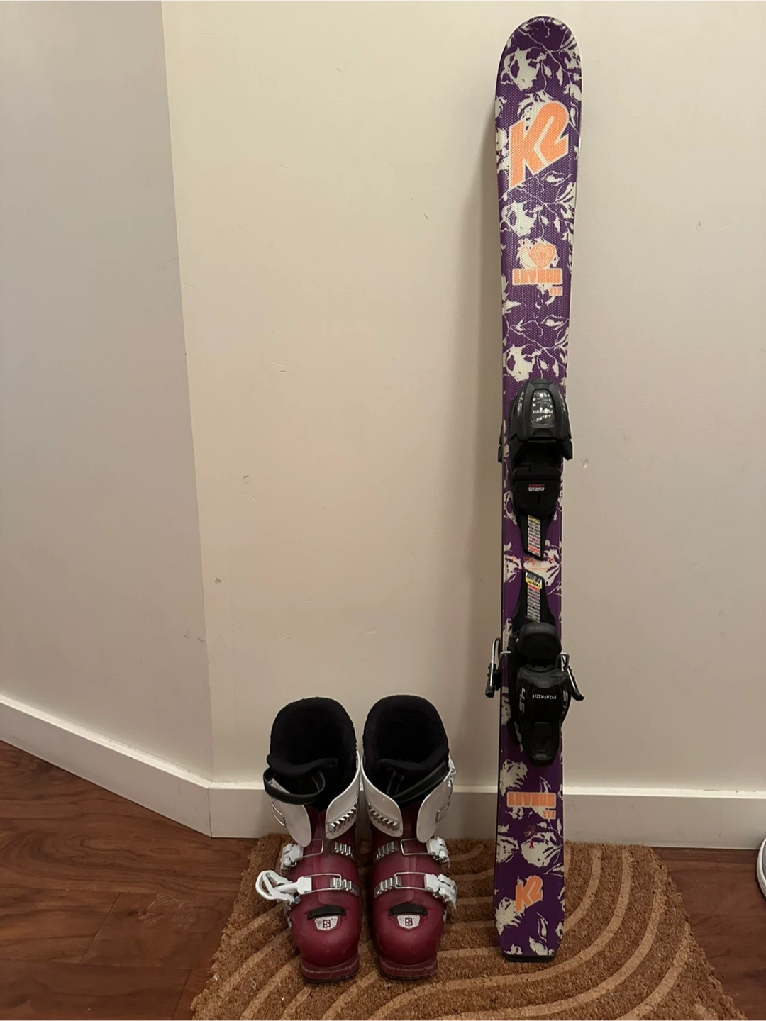 K2 Luv It Skis + Salomon Boots (22–22.5) – Ready to Ski