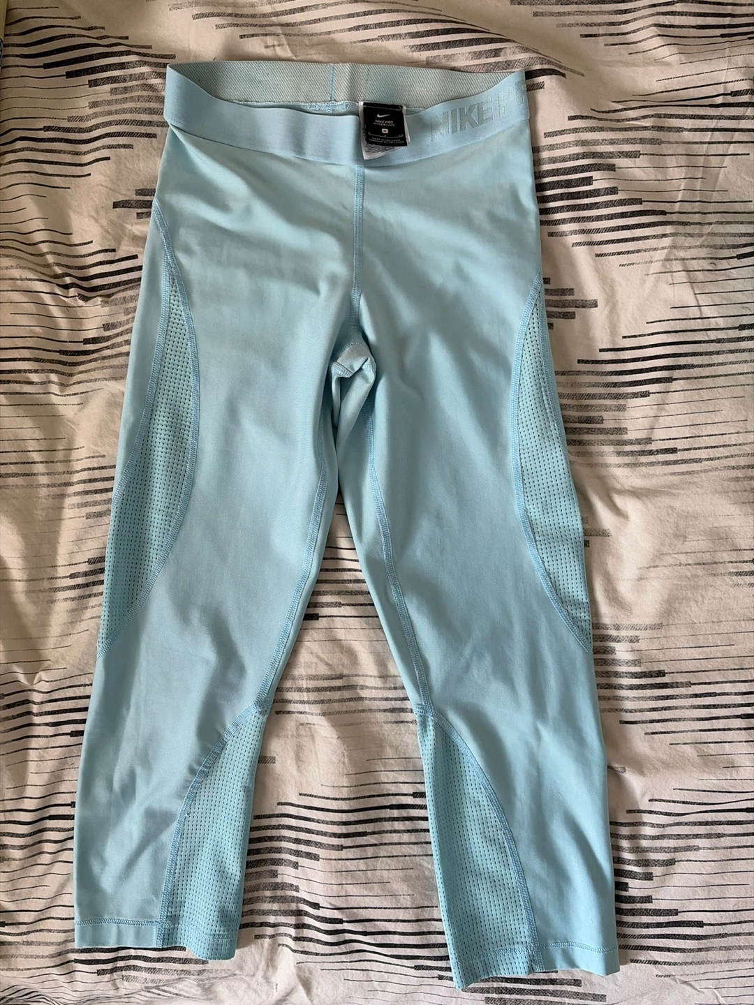 Nike Pro Hypercool Women's Capris Size S