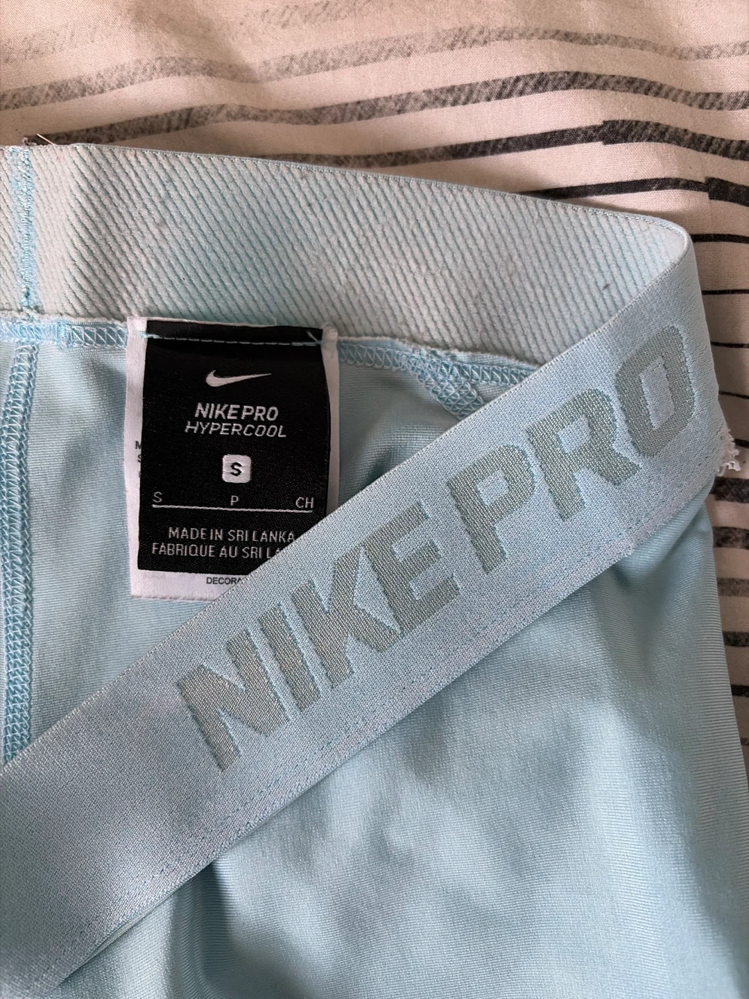 Nike Pro Hypercool Women's Capris Size S - photo 2